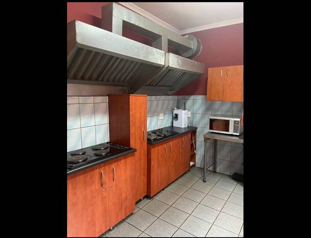 9 BEDROOM PROPERTY TO RENT IN DOORNFONTEIN